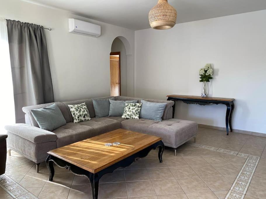 Comfortable Family House With Pool And Jacuzzi Costa De Antigua Exteriér fotografie
